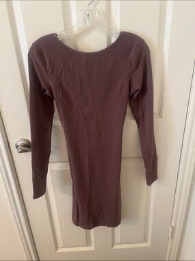 Lululemon Contour Dress *Nulu Antique Bark NWT 4